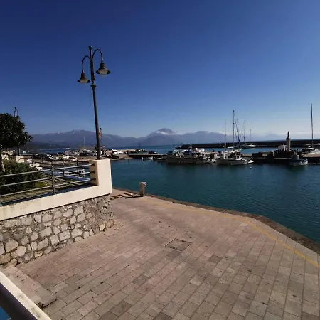 Casa Del Porto بيت للعطل